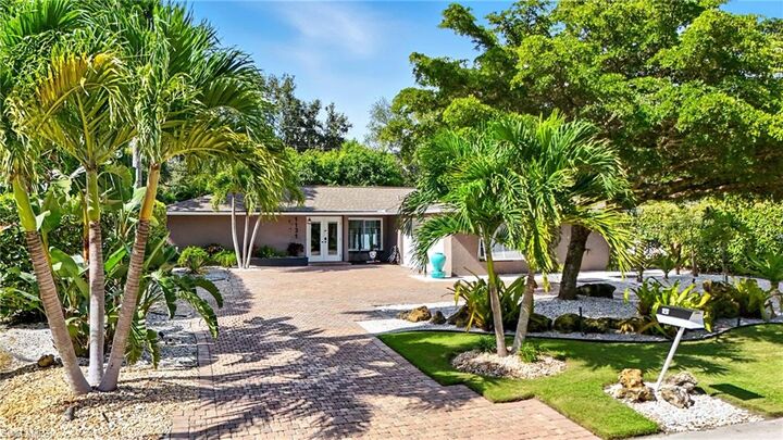 Property Photo: 1131 Milano Dr FL 34103