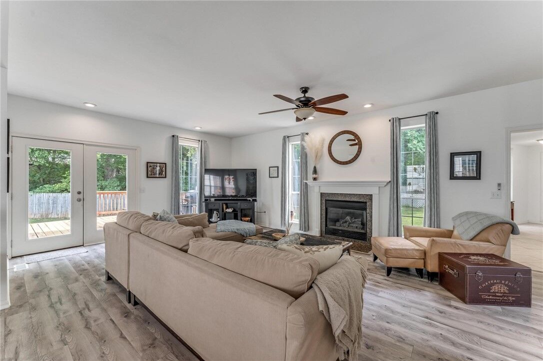 Property Photo: 1690 N Stardust Lane AR 72701