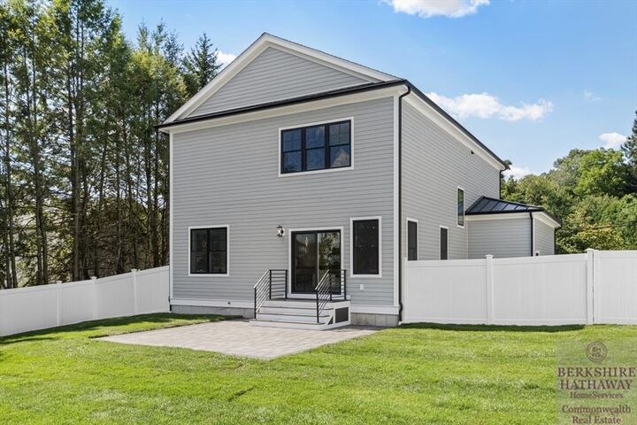 Property Photo:  15 Cedarcroft Lane  MA 02451 