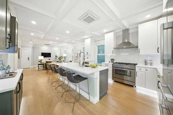 Property Photo:  74-76 Dana St 2  MA 02138 
