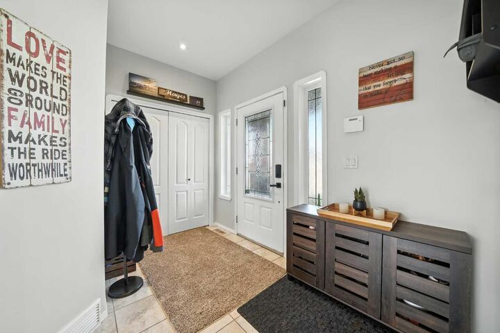 Property Photo: 187 Inkster Close AB T4R 0A7