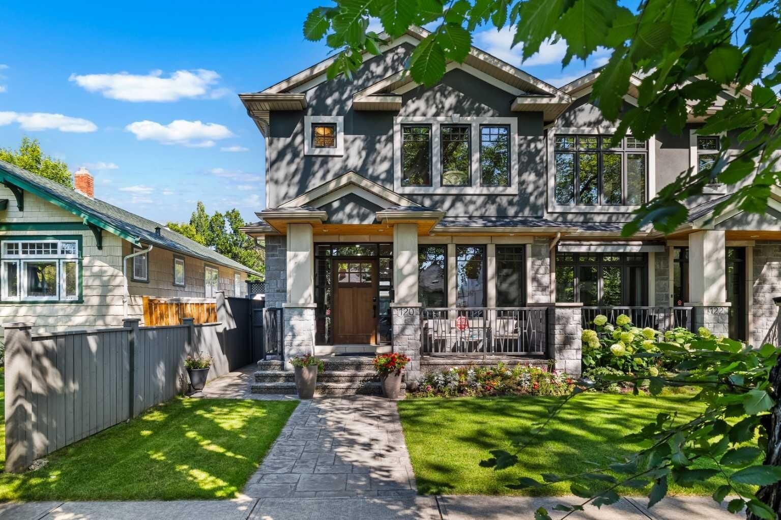 Property Photo: 120 7 Avenue NE AB T2E 0M5