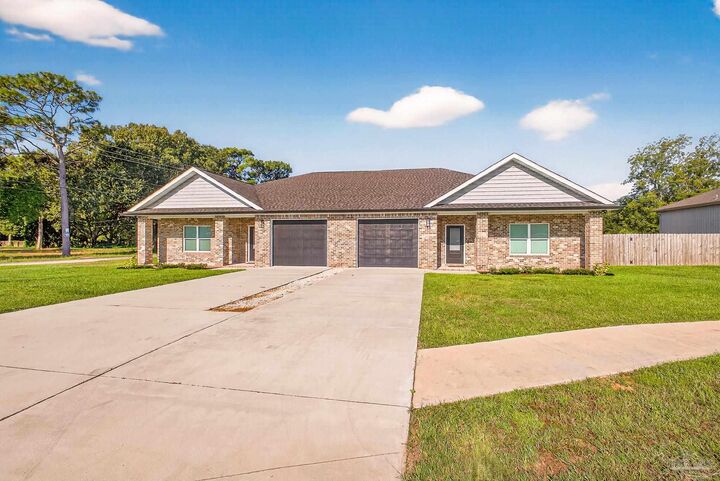 Property Photo: 9901 Raymar St Ab FL 32534