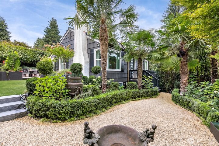 10303  15th Avenue NE  Seattle WA 98125 photo