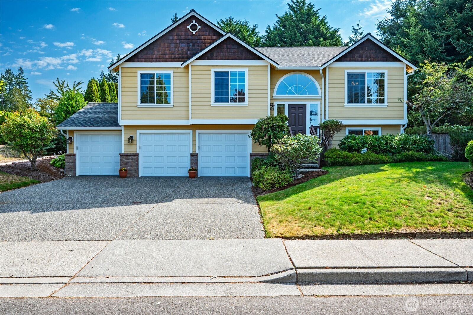 Property Photo: 19407 70th Avenue W WA 98036
