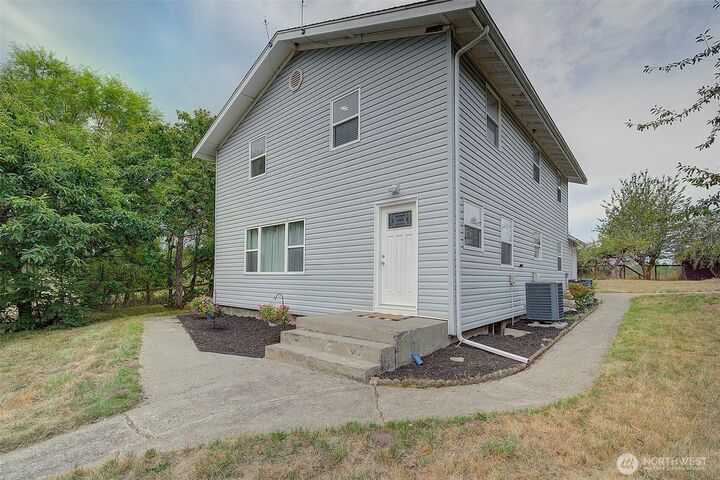 31612  8th Avenue S  Roy WA 98580 photo
