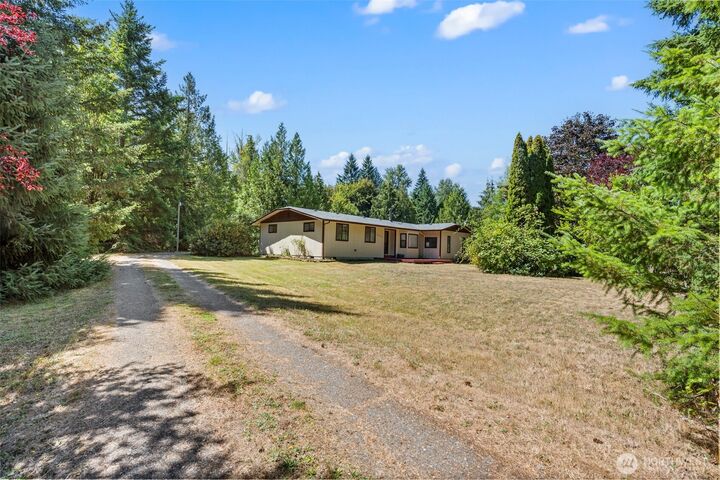 Property Photo:  9208  147th Street E  WA 98375 