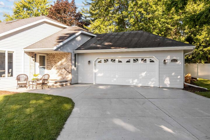 Property Photo: 2212 Sunrise Drive WI 54914-8755