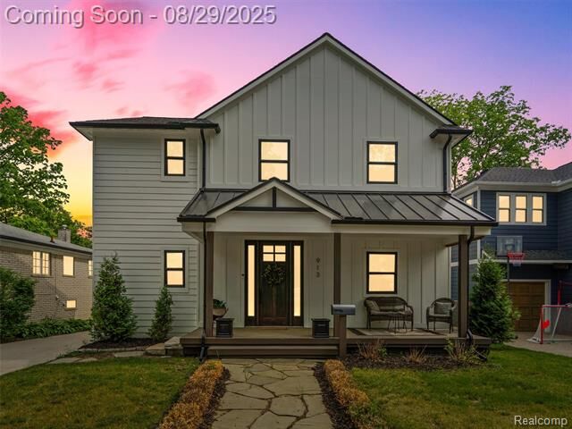 Property Photo:  913 Roselawn Drive  MI 48307