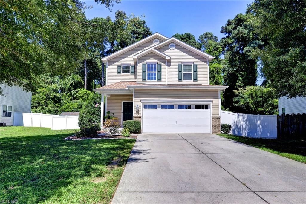 Property Photo: 117 Cotswold Ct VA 23185