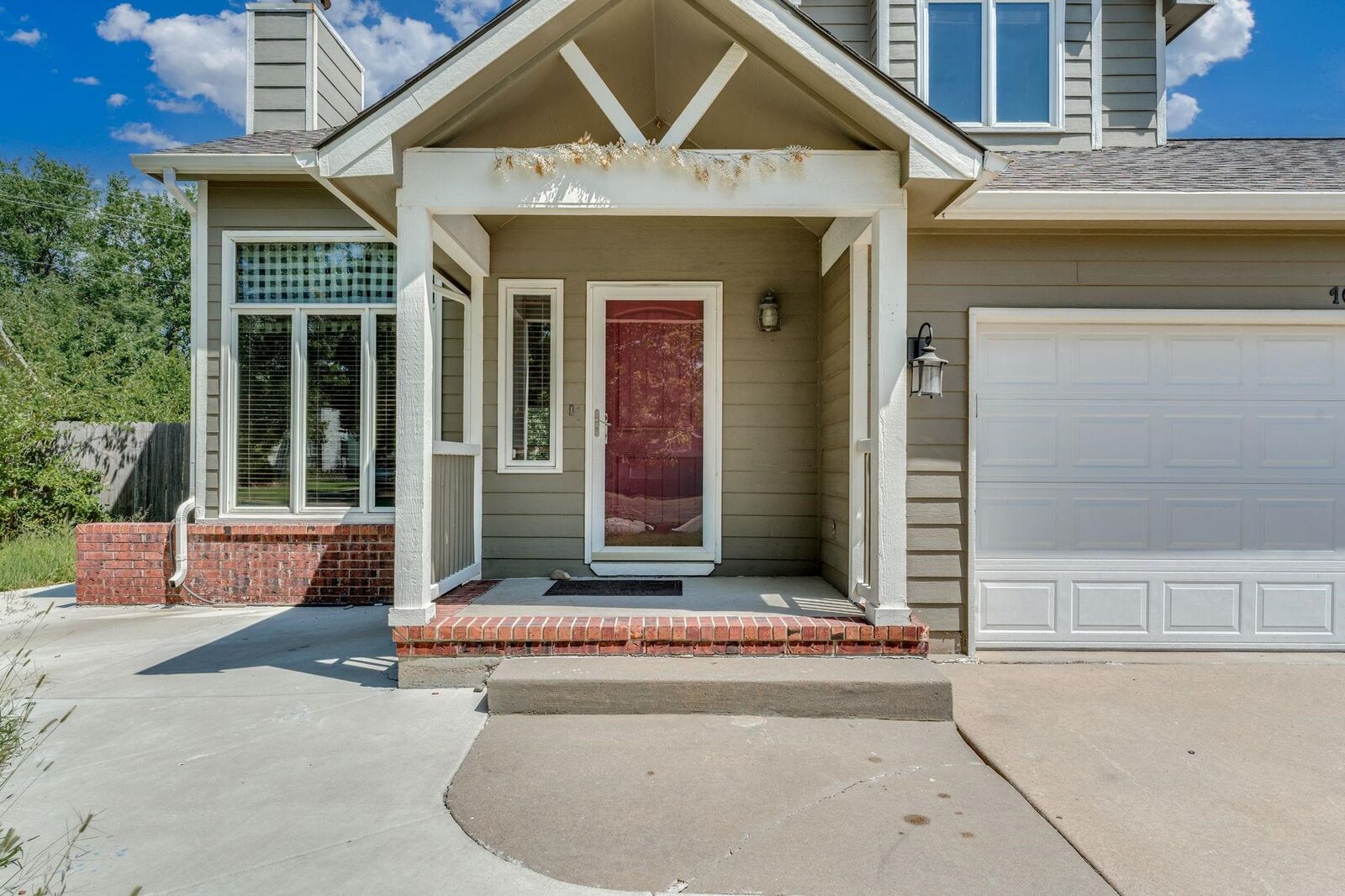 Property Photo: 10206 E Lincoln St KS 67207-3950