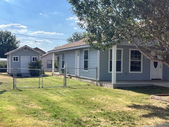 Property Photo: 20063 Oil St TX 78069