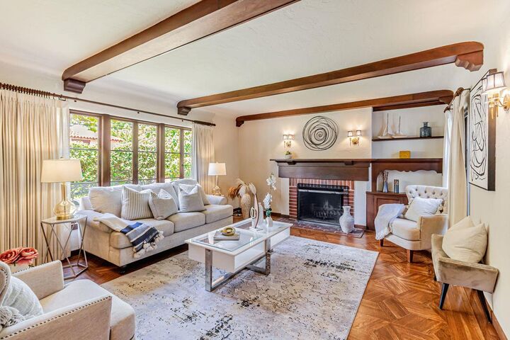 Property Photo: 247 Delmar Way CA 94403