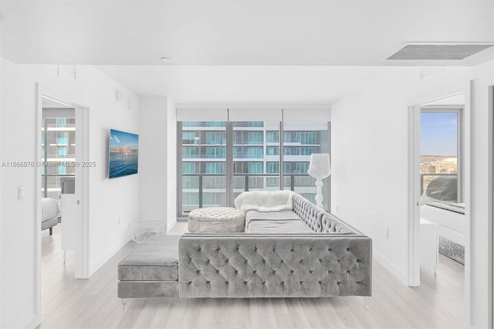 1300 S Miami Ave 3709  Miami FL 33130 photo