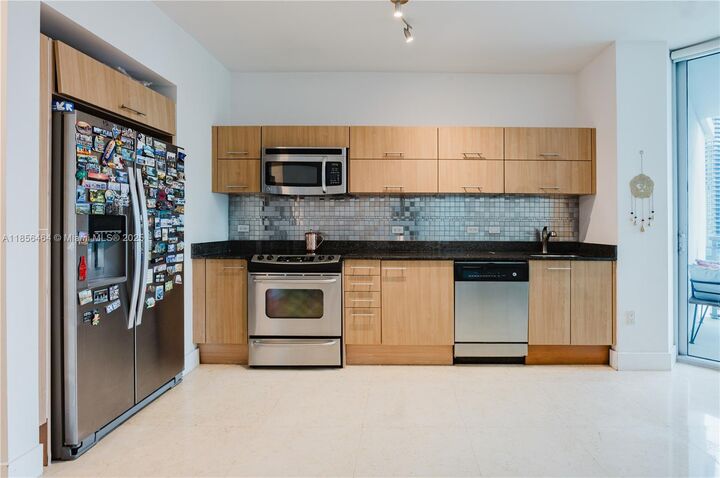 350 S Miami Ave 1814  Miami FL 33130 photo