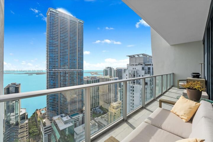 Property Photo: 1010 Brickell Ave 4803 FL 33131