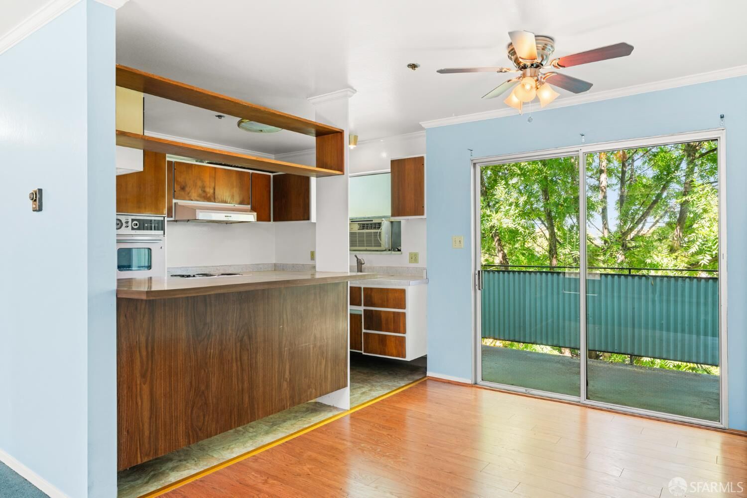 Property Photo: 464 Clinton Street 309 CA 94062