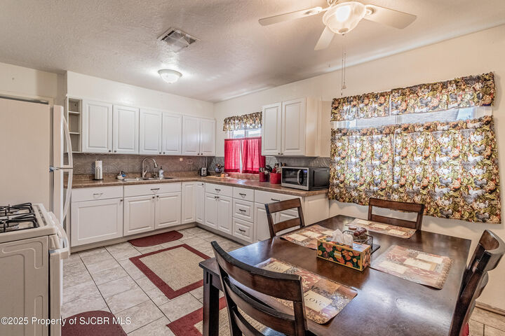 Property Photo: 309 W Navajo Street NM 87401