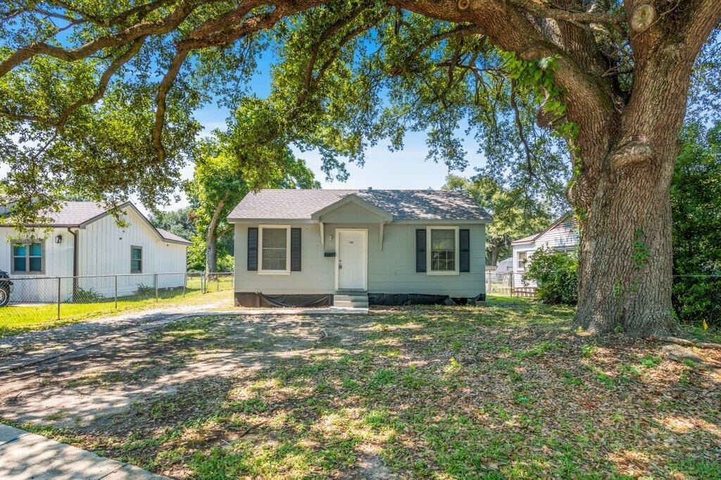 Property Photo:  1602 13th Street  LA 70601 