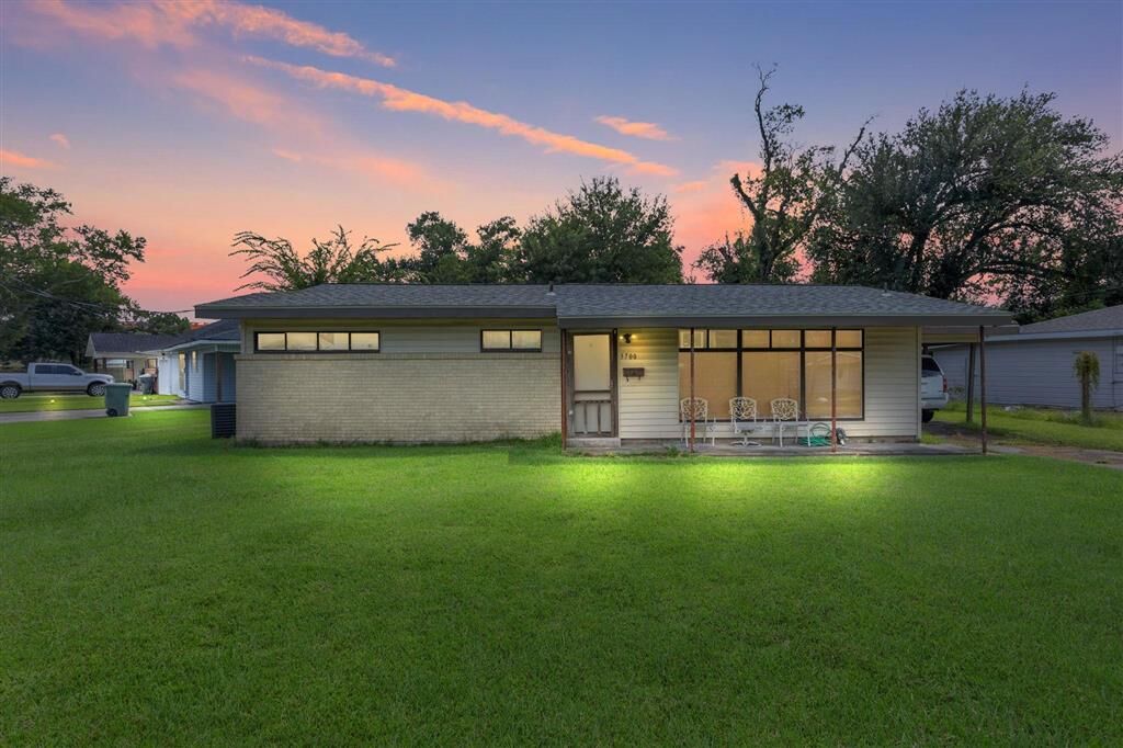 Property Photo: 3700 Ohio St Street LA 70607