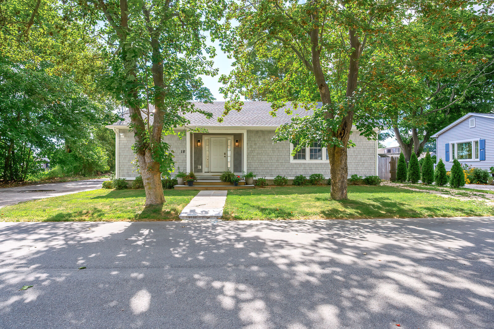 Property Photo: 18 Beckwith Street CT 06357