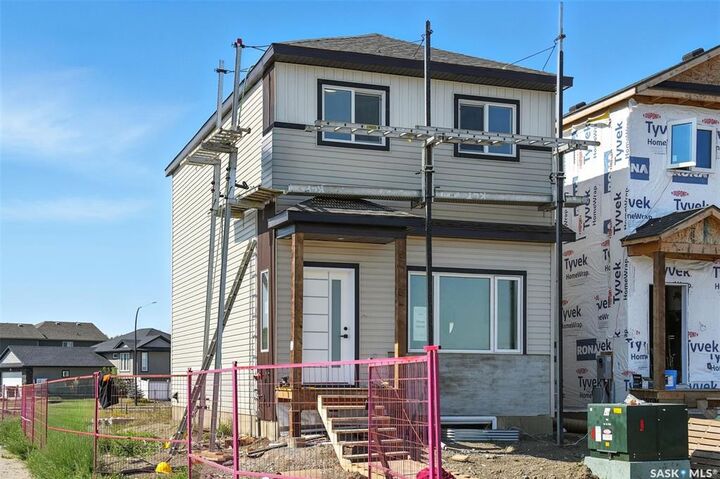 Property Photo: 1509 Richardson Road 115 SK S7L 4E1