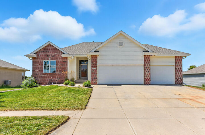 Property Photo: 5212 Crogans Way Road IA 51501