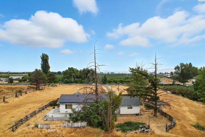 Property Photo: 2300 Old Prosser Rd (Oie Hwy) WA 98930