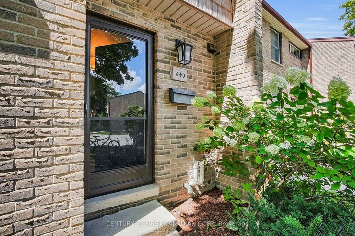 640 Wonderland Road S 57  London South ON N6K 1L8 photo