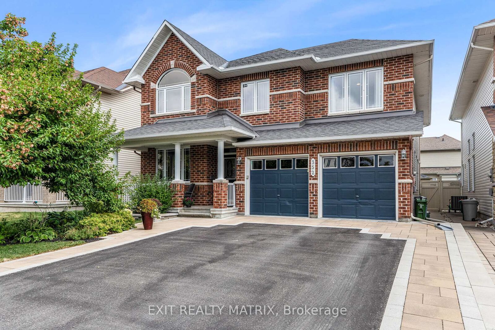 Photo de la propriété:  352 Oakcrest Way  ON K4A 0S5 