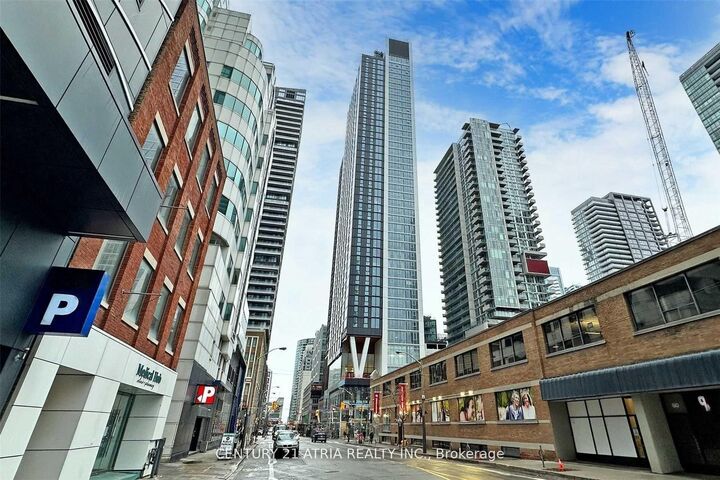 Property Photo: 357 King Street W 3407 ON M5V 0S7