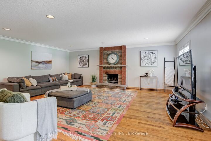 Property Photo: 52 Ranee Avenue ON M6A 1M9