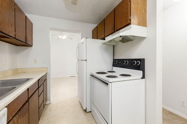 Property Photo: 600 N 2450 St E #1001 UT 84790