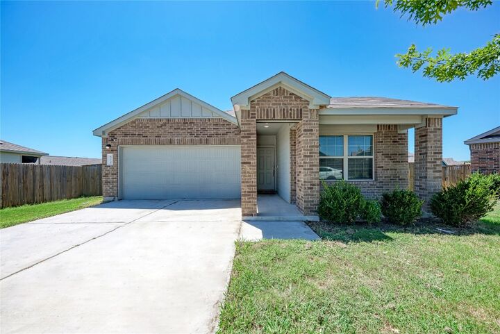 Property Photo: 520 Pandora Cove TX 76537