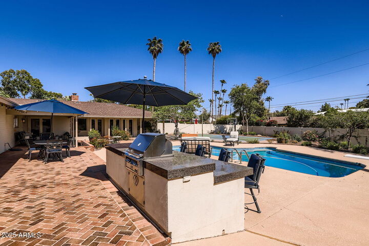 2231 E Montebello Avenue  Phoenix AZ 85016 photo