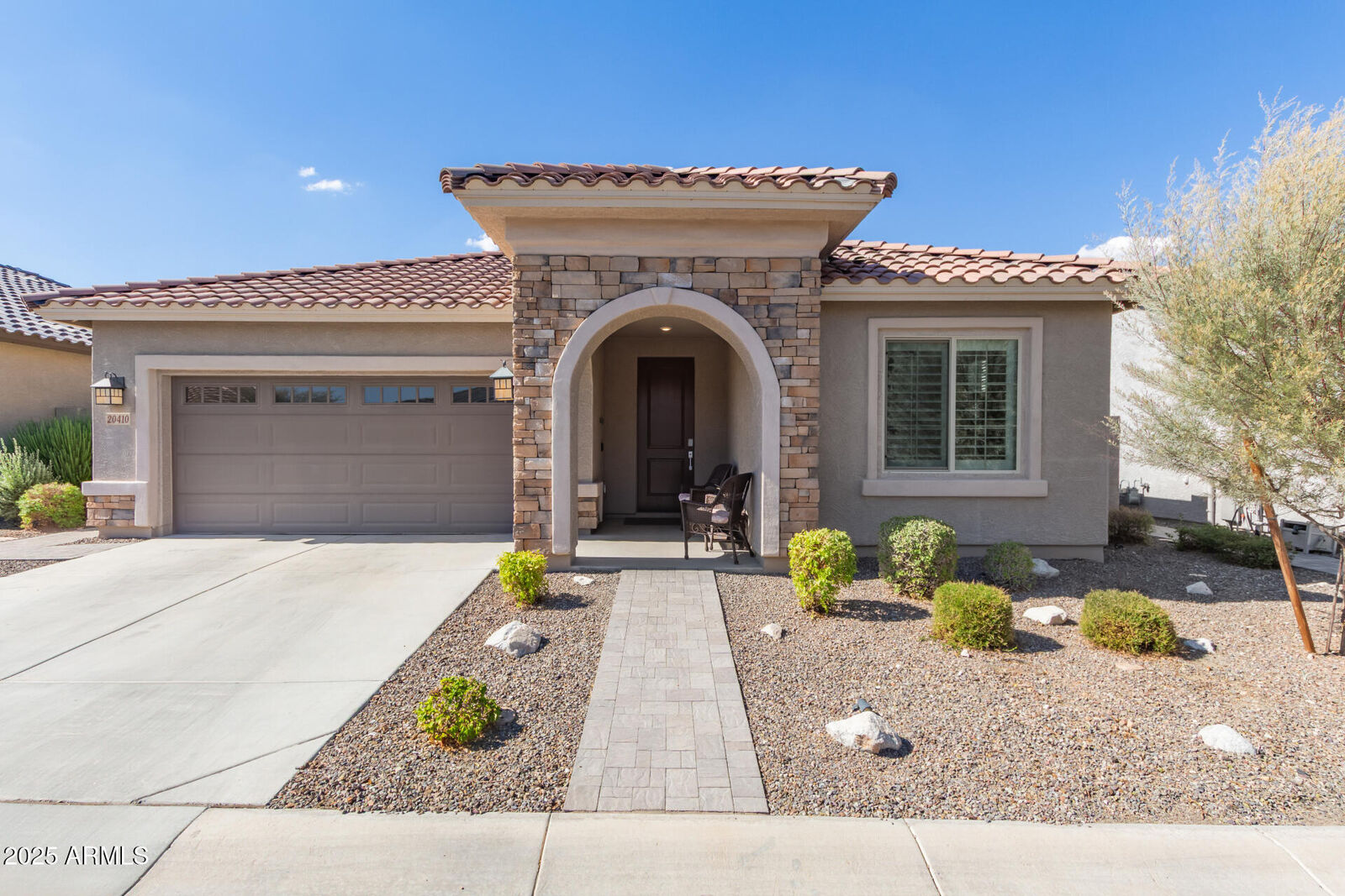 Property Photo:  20410 W Calle Encorvada Lane  AZ 85396 