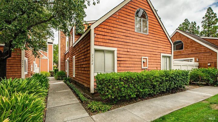 Property Photo:  2520 Lakeview Drive  CA 95405 