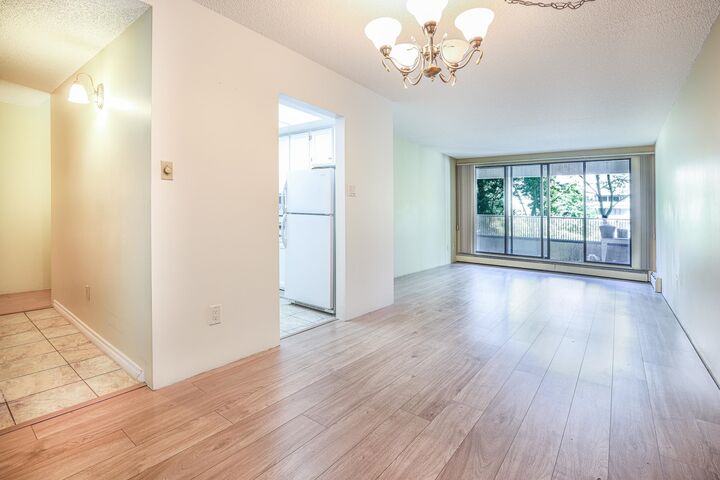 Property Photo: 4134 Maywood Street 302 BC V5H 4C9