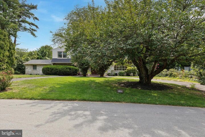 Property Photo: 806 Hilton Lane PA 19027