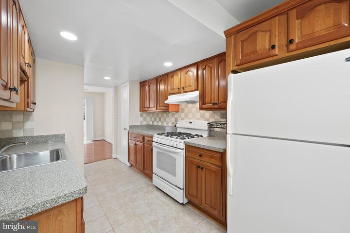 Property Photo:  12595 Plymouth Court  VA 22192 