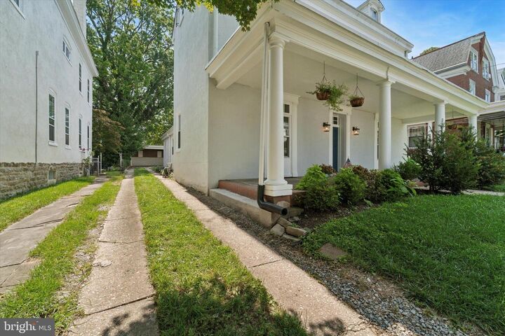 Property Photo: 421 Green Lane PA 19128