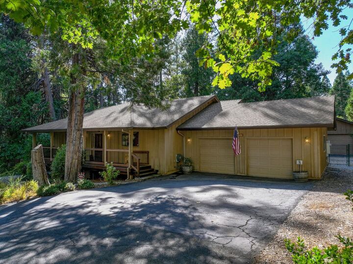 Property Photo: 5590 Silver Saddle Court CA 95233