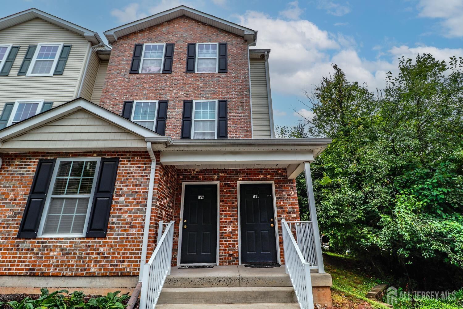 Property Photo:  19-A Koolidge Court  NJ 08873 