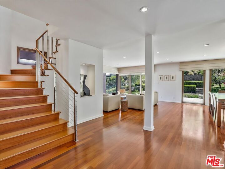 Property Photo: 2340 Jupiter Dr CA 90046