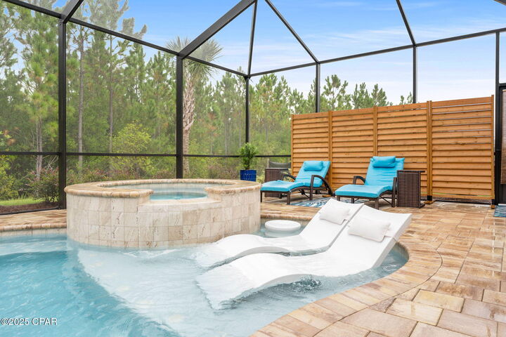 Property Photo: 9315 Escape Avenue FL 32413