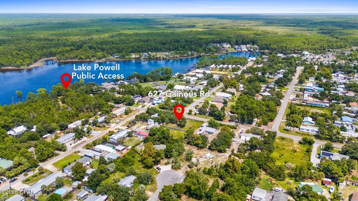 Property Photo: 627 Gainous Road FL 32413