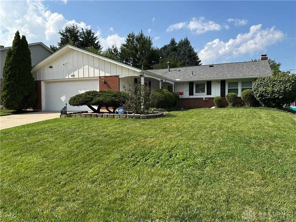 Property Photo: 407 Cherrywood Drive OH 45324