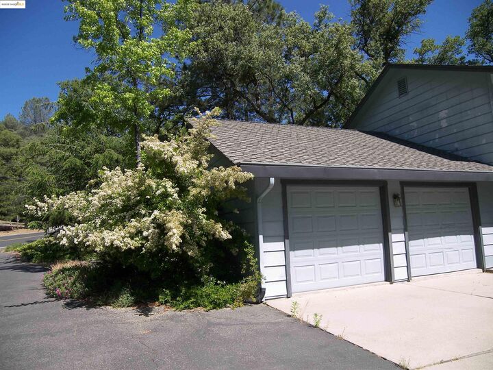 Property Photo:  19195 Ferretti Rd.  CA 95321 