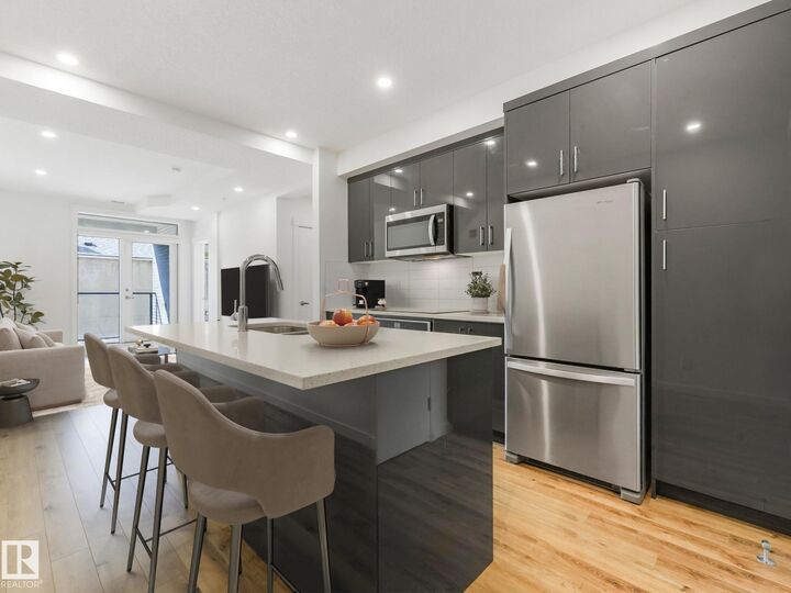 Property Photo:  11503 76 Avenue NW 214  AB T6G 0K6 