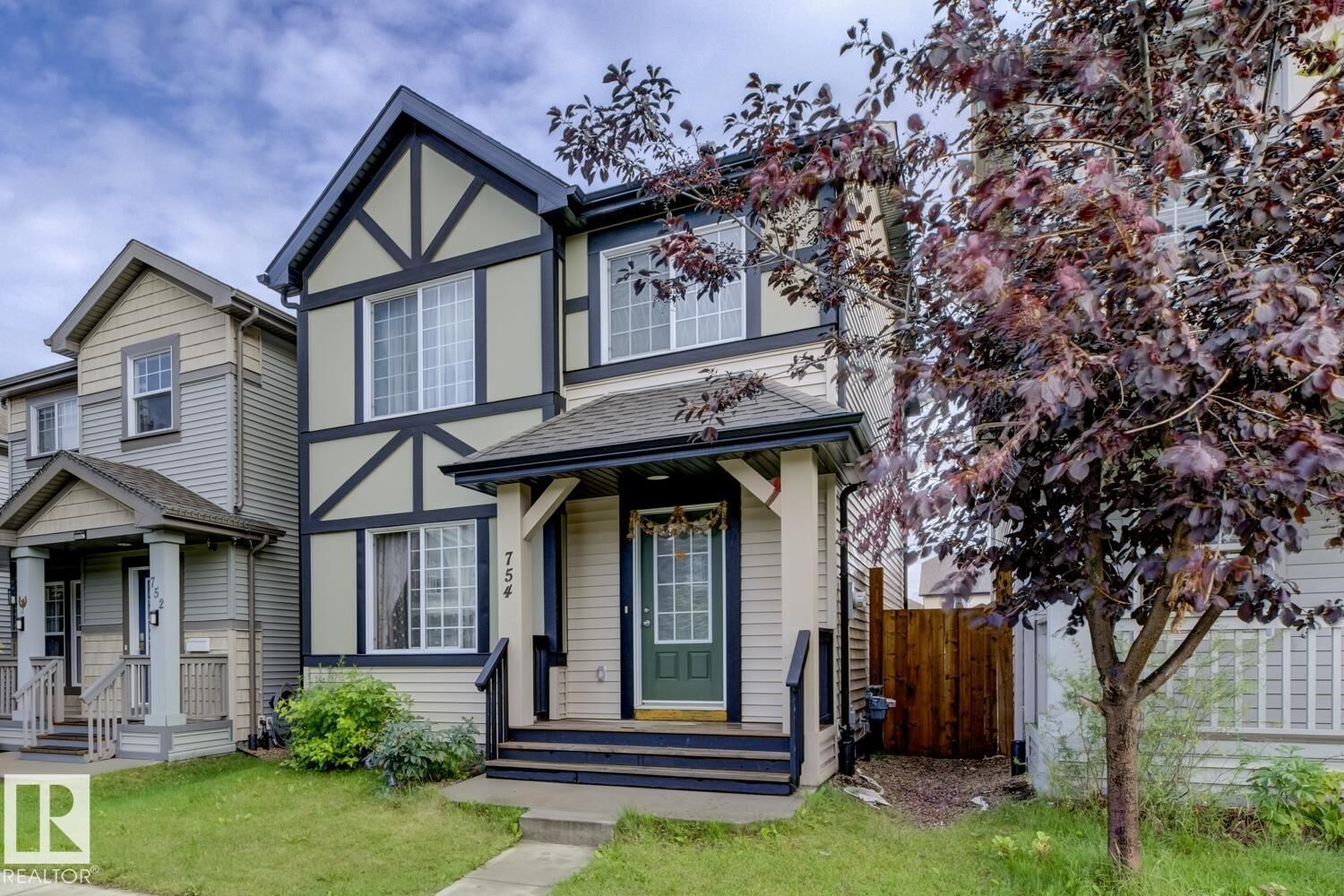 Property Photo: 754 Eagleson Crescent NW AB T6M 0V2